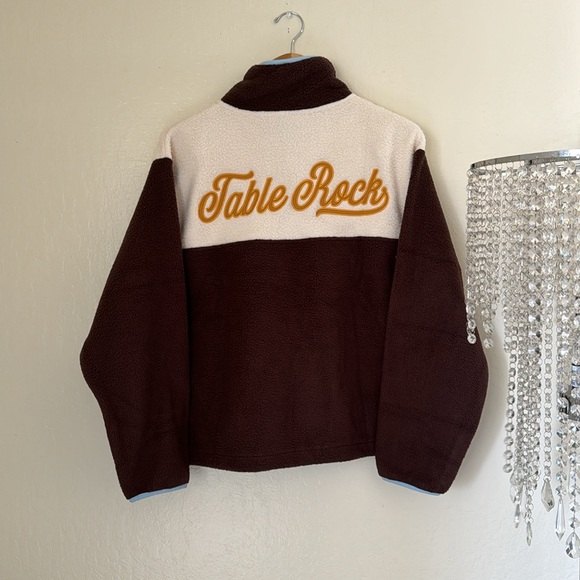 Fleece Sweater Table Rock Lake Tahoe - Picture 6 of 11